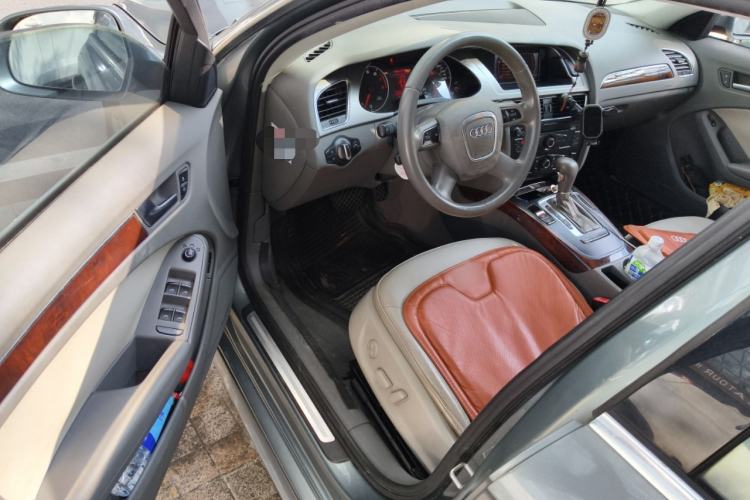 Used Audi A4L 2012 2.0 TFSI automatic standard version