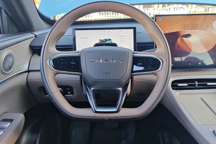 Used Chery Tiggo 8 PLUS C-DM 2025 1.5T 116 km Prestige Version 5 Seats