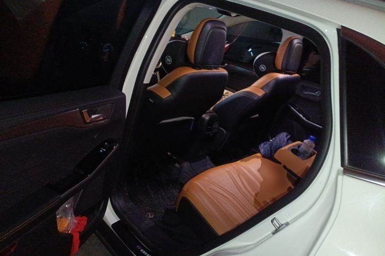 Used Ford Escape 2020 EcoBoost 245 Two-Wheel-Drive Titanium Edition
