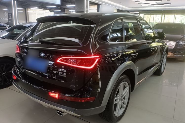 Used Audi Q5 2017 Plus 40 TFSI Technology Model
