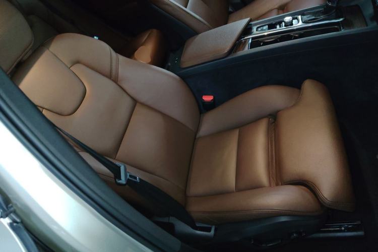 Used Volvo XC60 2021 T5 4x4 Smart Luxury Edition