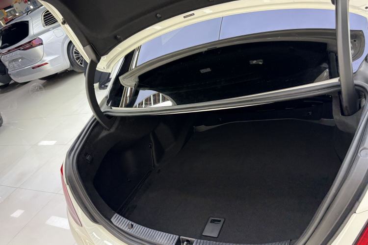 Used Mercedes-Benz C-Class 2019 C 180 L Fashion Edition Sport Version Interior 8