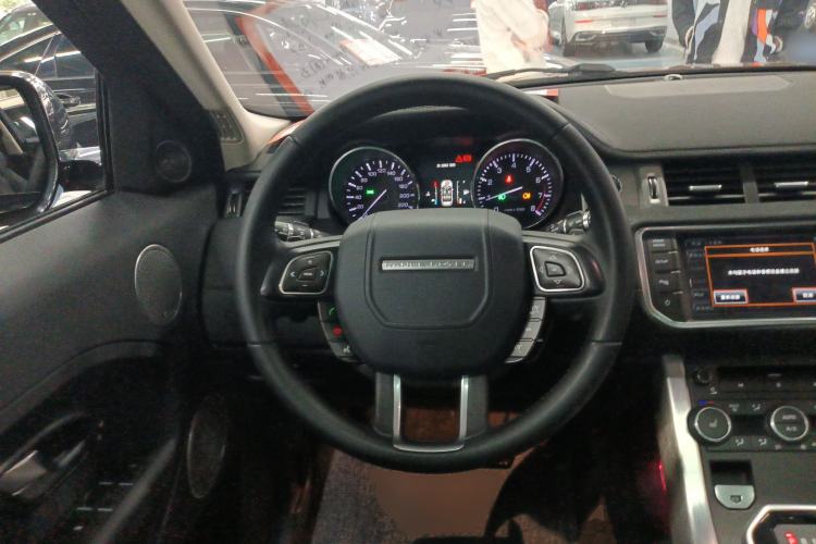 Used Land Rover Range Evoque 2015 2.0T Five-Door Zhiyao Edition Steering Wheel