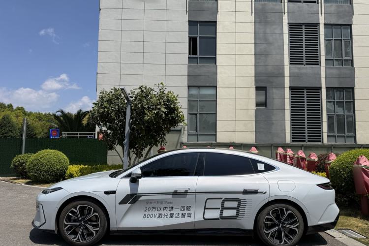 Used Geely Galaxy E8 2025 700 km Long-Range Intelligent Driving Version
