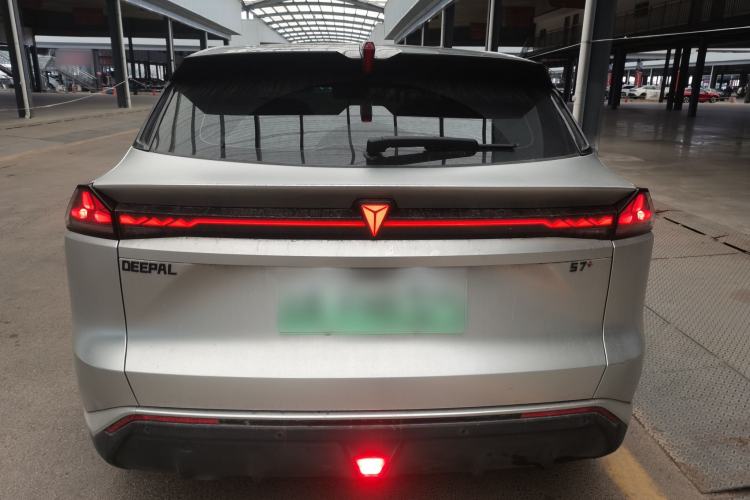 Used Deepal S07 2023 200Max Range-Extended Version
