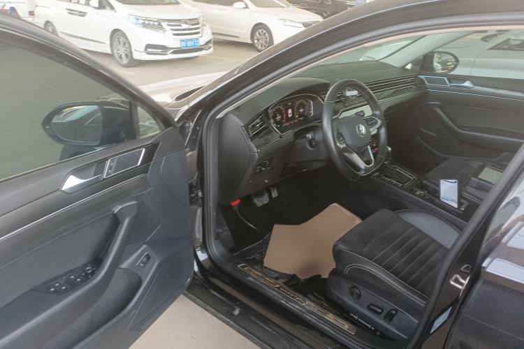 Used Volkswagen Magotan 2020 330TSI DSG Luxury Edition
