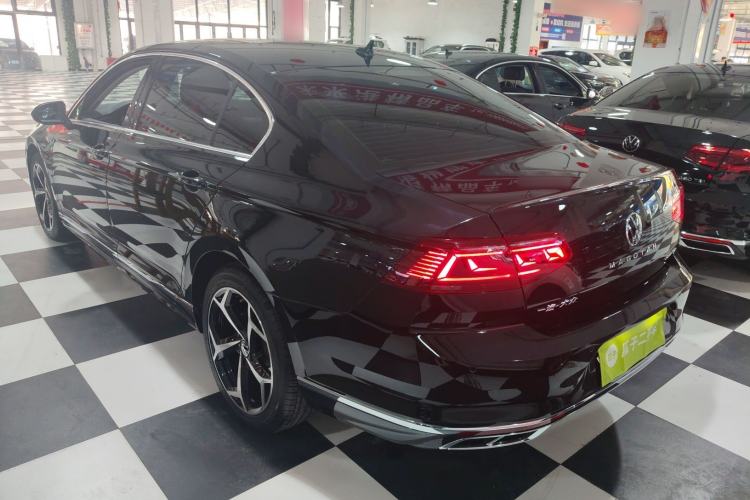 Used Volkswagen Magotan 2023 2 Million Units Commemorative Edition 330TSI DSG Luxury Version Rear Left 45 Deg