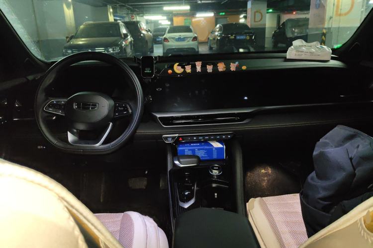 Used Geely Auto Monjaro L 2024 2.0TD DCT EVO Two-Wheel Drive Long-Range Version Center Console