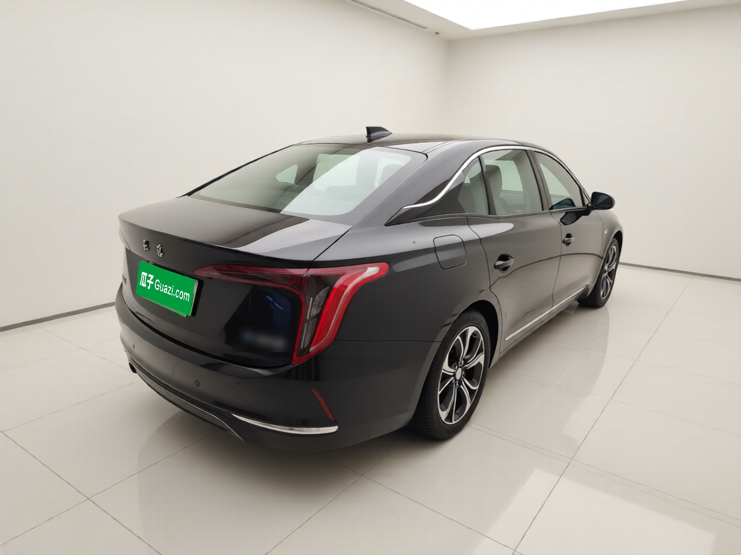 Hongqi E-QM5 2023 Revised Version Basic Travel Edition — снимка 6