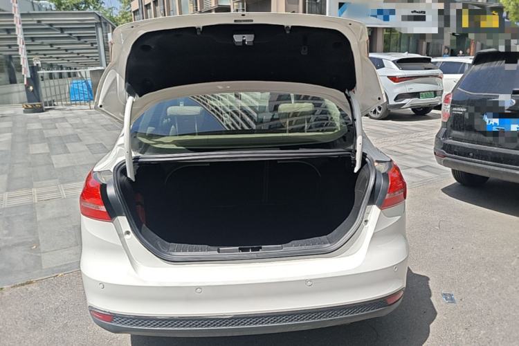 Used Ford Focus 2017 Sedan 1.6L Automatic Comfort Plus SmartDrive Edition
