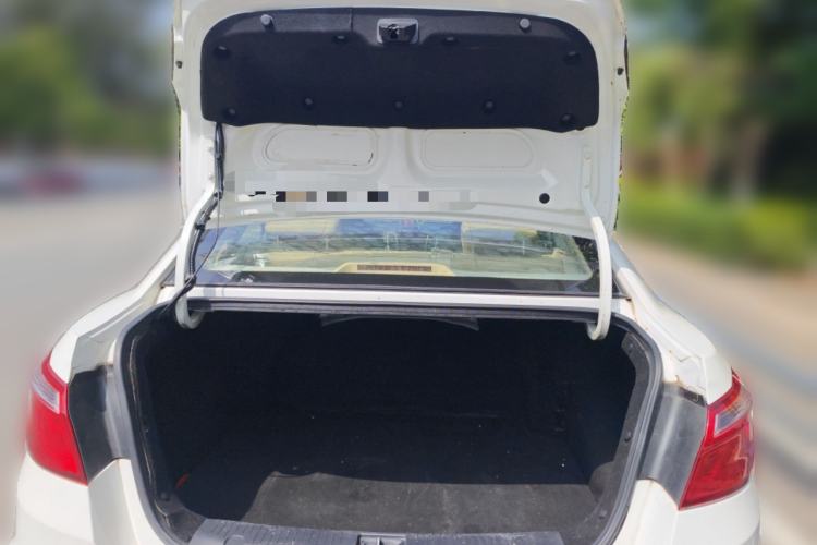 Used Changan Eado 2015 1.6L Manual Luxury Model China V Standard
