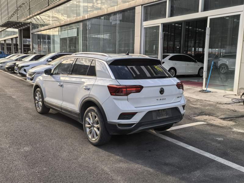 Used Volkswagen T-ROC 2022 280TSI DSG Two-Wheel Drive Elite PLUS — 4