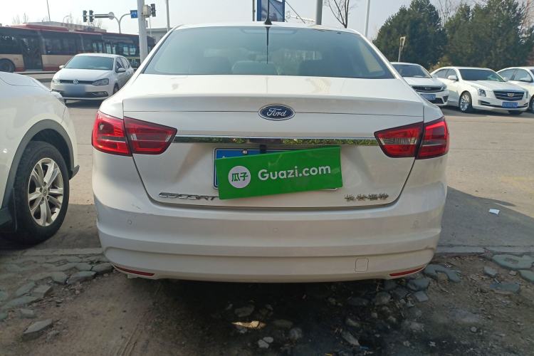 Used Ford Escort 2015 1.5L Automatic Fashion Model
