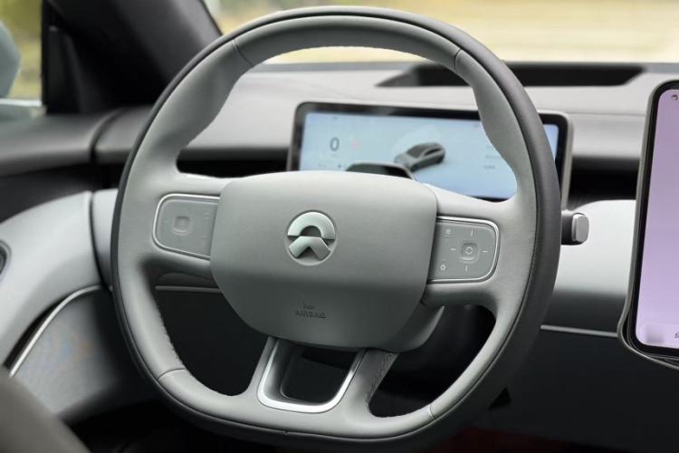 Used Nio ET5T 2025 75 kWh Touring Interior 8