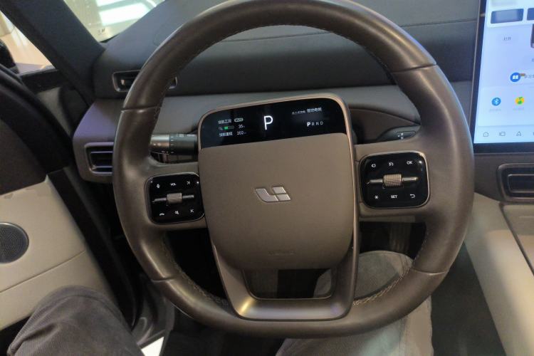 Used Li Auto MEGA 2024 Ultra Model
