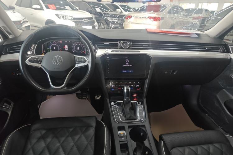 Used Volkswagen Magotan GTE Plug-in Hybrid 2022 GTE Prestige Model