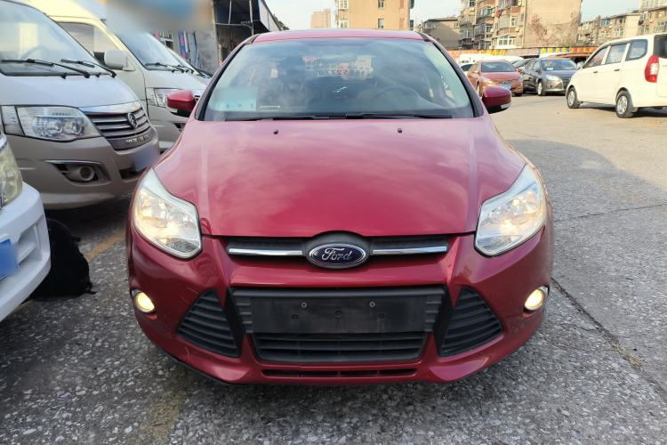 Used Ford Focus 2012 Hatchback 1.6L Manual Fashion Edition
