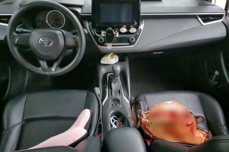 Used Toyota Levin 2019 185T CVT Entry-Level Version China VI Standard Center Console