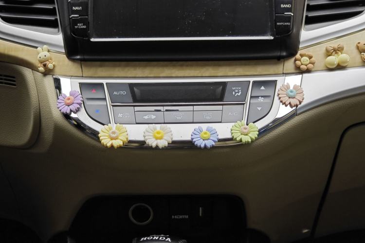 Used Honda Jade 2013 1.8L automatic Comfort version 5 seats
