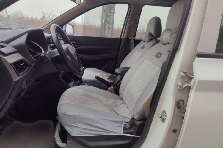 Used Wuling Hongguang 2019 1.5L S Standard Version China VI LAR
