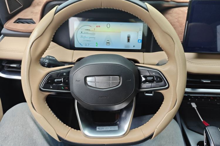 Used Geely Auto Haoyue L 2023 2.0T DCT Flagship Version