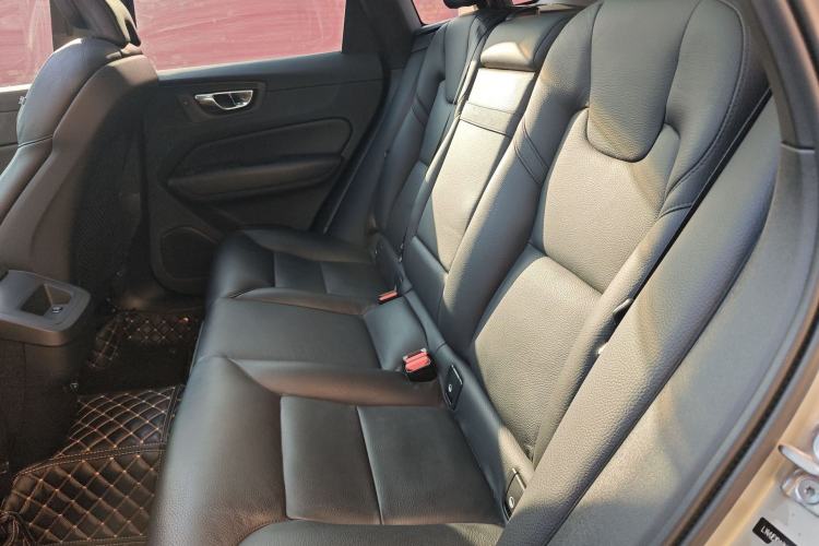 Used Volvo XC60 2019 T5 4x4 Smart Edition China V Standard
