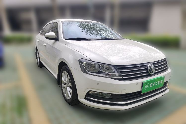 Used Volkswagen Lavida 2017 1.6L Automatic Comfort Edition Front Right 45 Deg