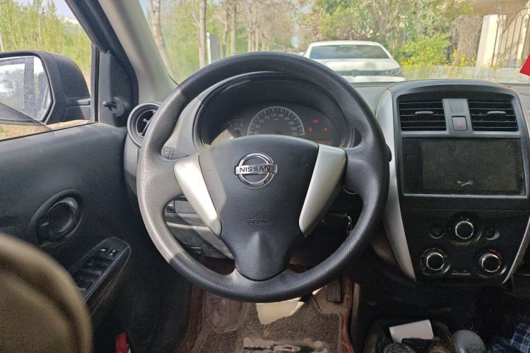 Used Nissan Sunny 2014 1.5XE Manual Comfort Edition Steering Wheel