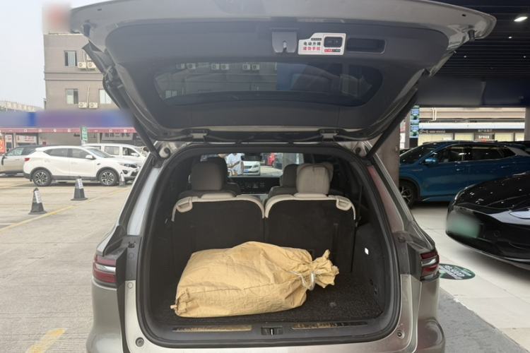 Used Li Auto ONE 2020 Extended-Range 6-Seater Version Interior 5