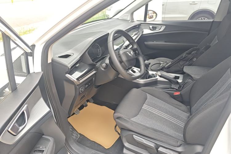 Used Wuling Jiachen 2022 1.5L Manual Enjoyment Elite Model