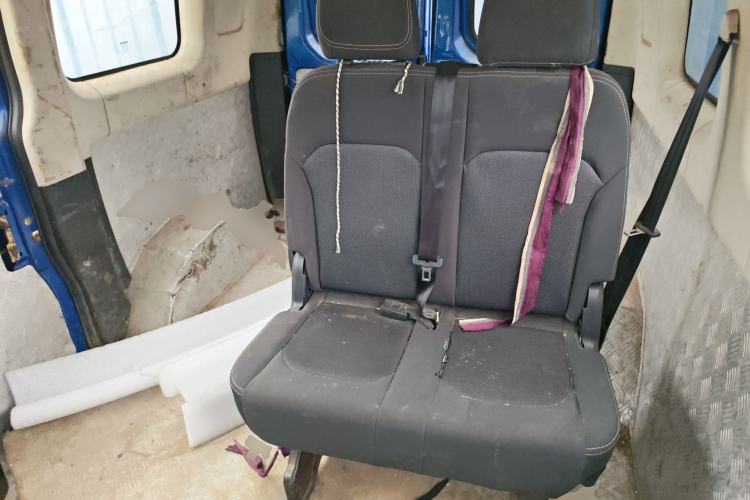 Used Iveco Eurocargo 2018 2.3T Short-Wheelbase Low-Roof Multi-Purpose Van with Side Sliding Door F1A