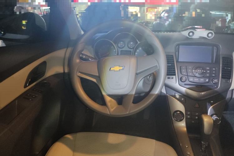 Used Chevrolet Cruze 2015 1.5L Classic SE AT Steering Wheel