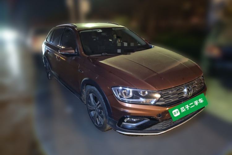 Used Volkswagen C-TREK 2017 230TSI DSG Luxury Model
