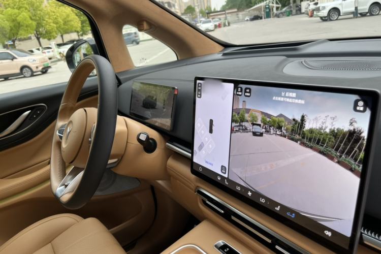 Used VOYAH Dream 2025 PHEV Four-Wheel-Drive Flagship Version – Qiankun Edition Interior 4