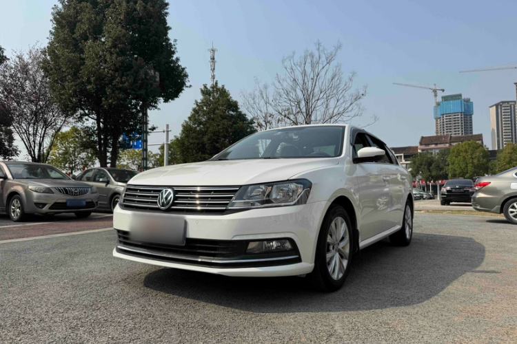 Used Volkswagen Lavida 2015 1.6L Manual Comfort Edition