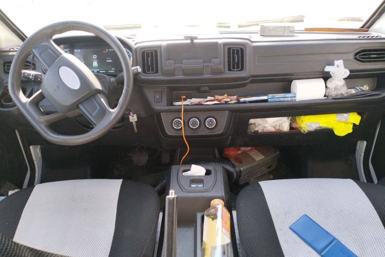 Used JAC Group Blue Cat 2025 Chongqing Innovision 50.38kWh Passenger Version 6 Seats
