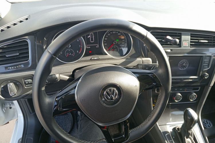 Used Volkswagen Golf 2017 230TSI Automatic Comfort Edition – Celebrating Milestone of One Million Units
