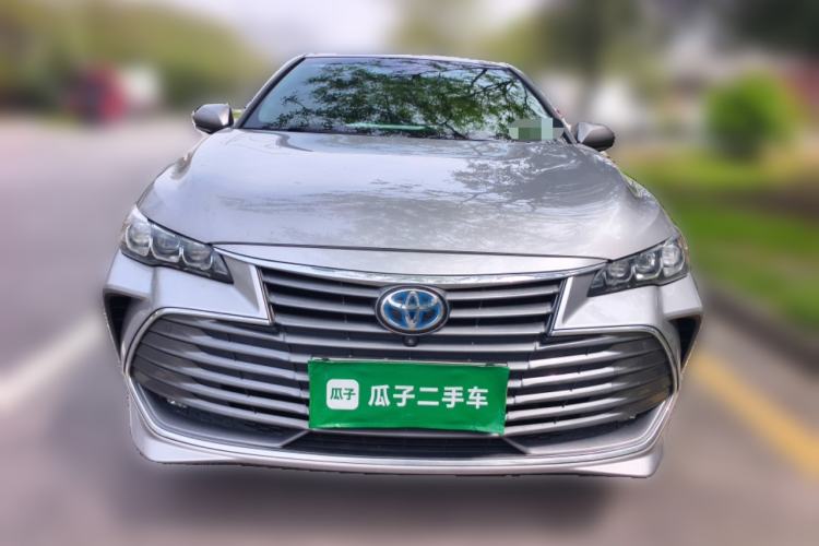 Used Toyota Avalon 2019 Dual-Engine 2.5L XLE Prestige Version China VI Standard Front
