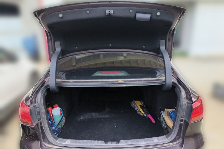 Used CHANGAN Raeton CC 2018 1.5T Automatic Zunya Model China V Standard Trunk