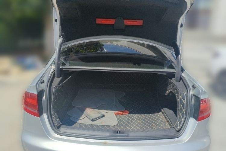 Used Audi A4L 2011 2.0 TFSI Standard Model
