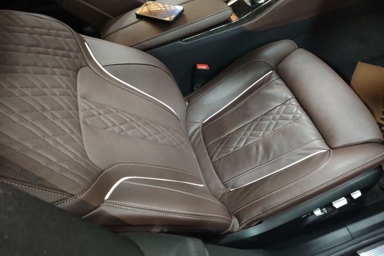 Used BMW 6 Series GT 2018 640i xDrive M Sport Package Right Front Seat