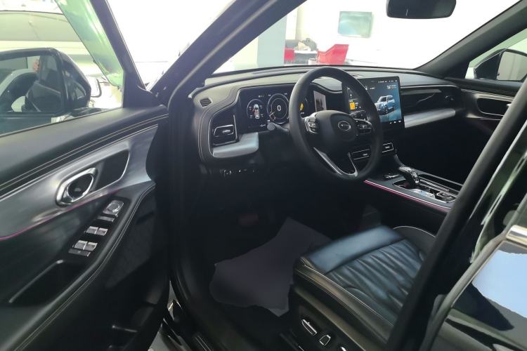 Used GAC Trumpchi GS8 2022 Linghang Series 2.0 TGDI Two-Wheel-Drive Luxury Smart Connectivity Version (7 Seats)