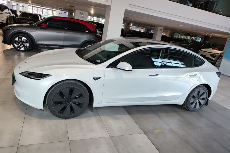 Used Tesla Model 3 2025 Rear-Wheel-Drive Version
