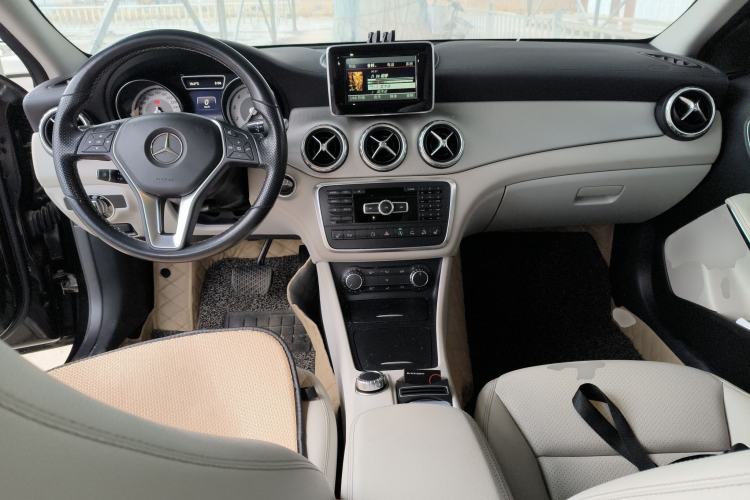 Used Mercedes-Benz GLA 2015 GLA 220 4MATIC Fashion Model