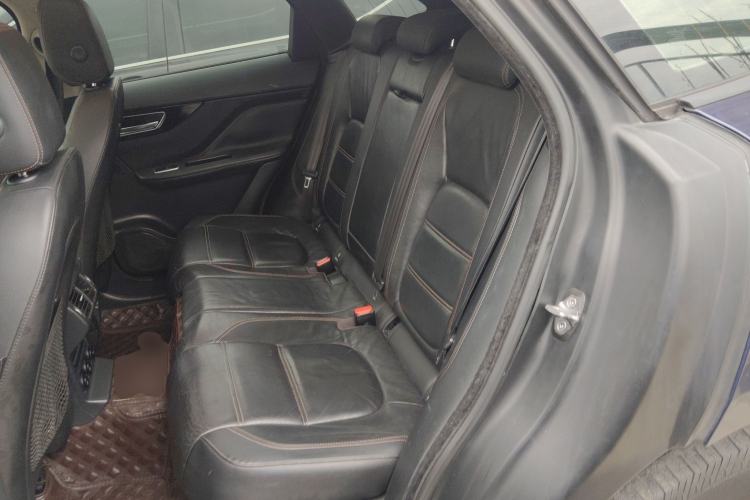 Used Jaguar F-PACE 2016 2.0T Two-Wheel Drive Urban Luxury Edition
