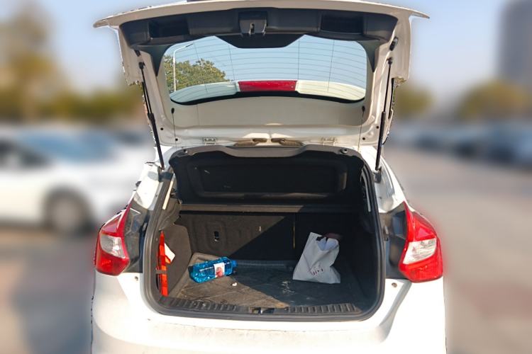 Used Ford Focus 2012 Hatchback 1.6L Manual Comfort Model
