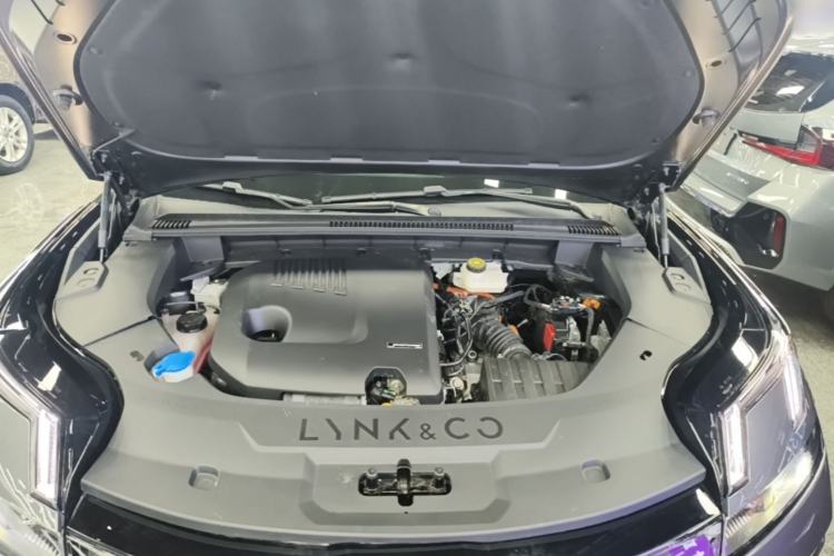 Used Lynk & Co 08 EM-P 2023 120km Long-Range Halo