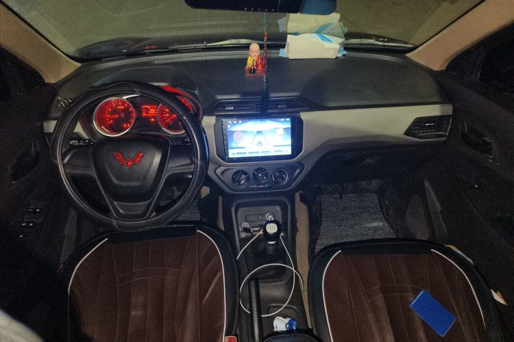 Used Wuling Hongguang 2021 1.5L Revised S Standard Version with Electric Power Steering LAR Center Console