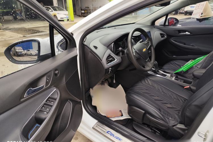 Used Chevrolet Cruze 2017 1.5L Automatic Pioneer Sunroof Edition