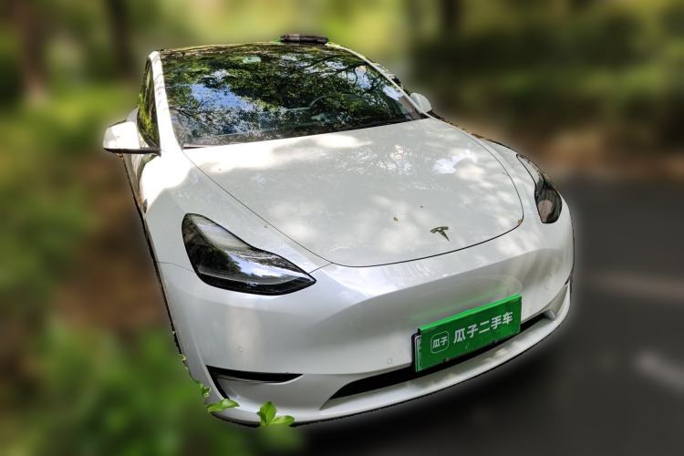 Used Tesla Model Y 2021 Long-Range All-Wheel-Drive Version Front Right 45 Deg